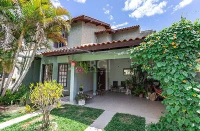 Casa com 4 quartos à venda na Rua Jayme Saul de Borba, --, Espírito Santo, Porto Alegre