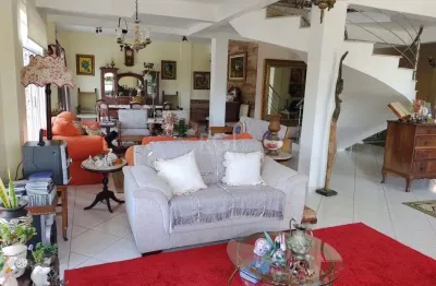 Casa com 4 quartos à venda na Estrada das Furnas, --, Vila Nova, Porto Alegre