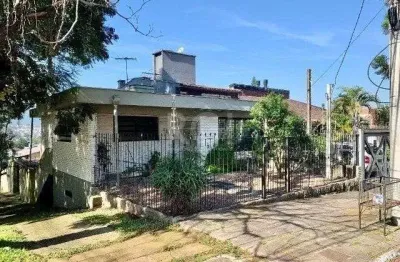 Casa com 3 quartos à venda na Rua São Mateus, --, Lomba do Pinheiro, Porto Alegre