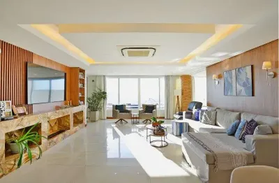 Casa em condomínio fechado com 4 quartos à venda na Rua Alcebíades Antônio dos Santos, --, Nonoai, Porto Alegre