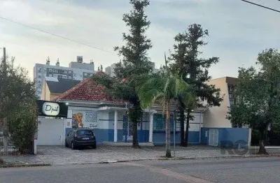 Casa com 4 quartos à venda na Rua Luzitana, --, Higienópolis, Porto Alegre