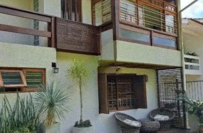 Casa com 3 quartos à venda na Rua Olécio Cavedini, --, Espírito Santo, Porto Alegre