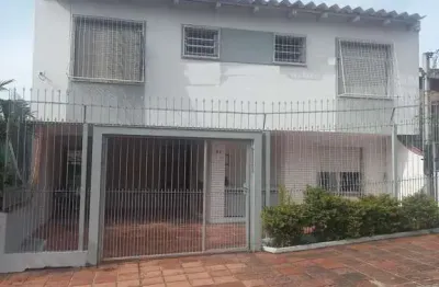 Casa com 3 quartos à venda na Travessa Luiz Tamanini, --, Teresópolis, Porto Alegre