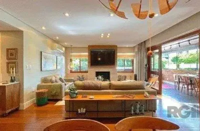 Apartamento de 200m², 4 quartos, 1 suíte e 4 vagas – moinhos de vento