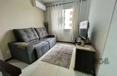 Apartamento 2 dormitórios mobiliado no bairro partenon.