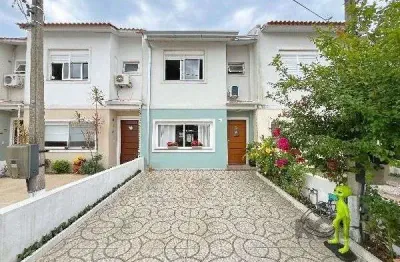 Casa condominio em porto alegre, no bairro hípica, com 3 dormitório(s), e 3 banheiros, à venda.