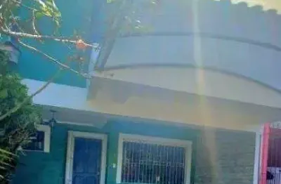 Casa em porto alegre, no bairro hípica, com 3 dormitório(s), e 3 banheiros, à venda.