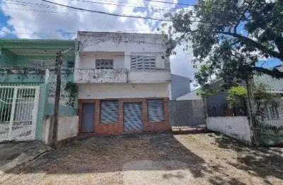Casa /sobrado com apartamento e loja, estacionamento, a venda no bairro jardim itu. lojão embaixo com dois banheiros e divisórias,