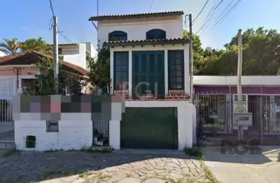 Casa com 3 quartos à venda na Rua Professor Carvalho Freitas, --, Teresópolis, Porto Alegre