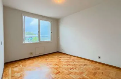 Apartamento 2 quartos, 58m² no bairro vila ipiranga – ótima localização !