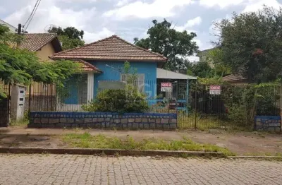 Casa à venda na Rua Ariovaldo Pinheiro, --, Passo da Areia, Porto Alegre