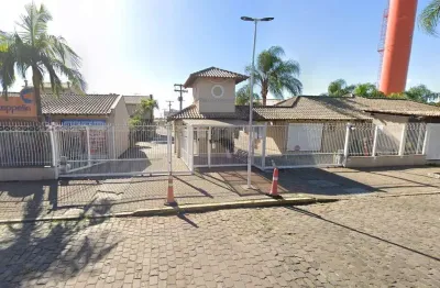 Casa em condomínio com 03 quarto e 01 vaga no bairro humaitá