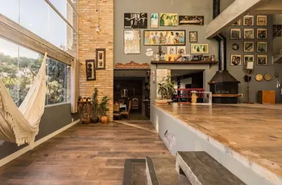 Casa com 3 quartos à venda na Rua Amapá, --, Vila Nova, Porto Alegre