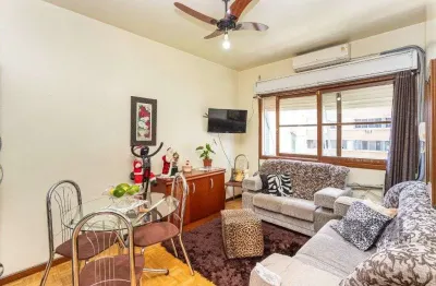 Apartamento com 2 quartos à venda na Avenida Senador Salgado Filho, --, Centro Histórico, Porto Alegre