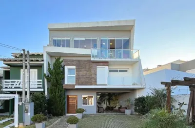 Casa com 4 quartos à venda na Rua Major Aviador Falcão, --, Hípica, Porto Alegre