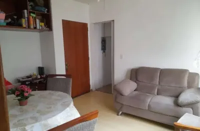 Apartamento com 02 dormitórios com estacionamento convenção