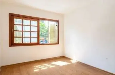 Apartamento no petrópolis de 3 dormitórios e 2 vagas