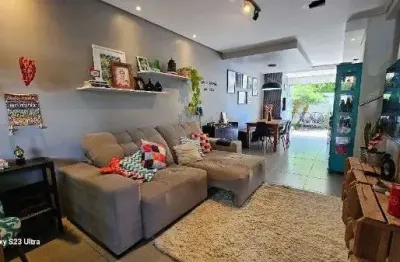 Casa em porto alegre, no bairro hípica, com 3 dormitório(s), e 3 banheiros, à venda.