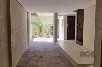 Apartamento de dois quartos e uma vaga de garagem no bairro independência em porto alegre