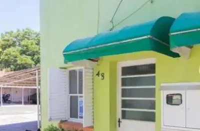 Casa aconchegante com 1 dormitório, suíte, vaga, no bairro São José em Poa/RS.