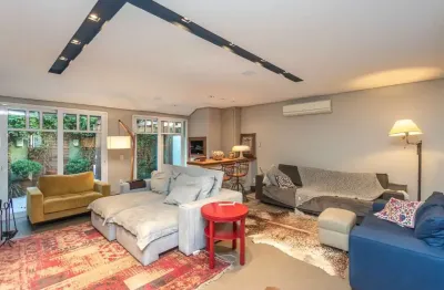 Casa em condomínio fechado com 3 quartos à venda na Rua Attílio Bilibio, --, Jardim Carvalho, Porto Alegre