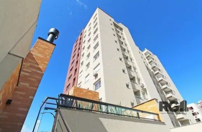 Apartamento de três quartos com suíte e duas vagas de garagem no bairro passo da areia, em porto alegre.