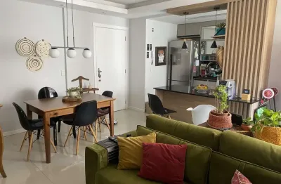 Apartamento de 2 quartos, suíte, semimobiliado, no bairro vila ipiranga.