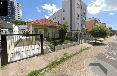 Casa com 3 quartos à venda na Rua Roque Gonzales, --, Jardim Botânico, Porto Alegre