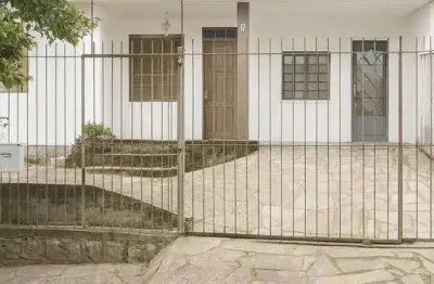 Casa com 02 dormitórios e 01 vaga no bairro jardim vila nova