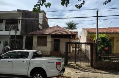 Casa com 03 quartos no bairro são pedro em porto alegre