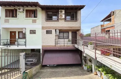 Casa com 3 quartos à venda na Rua Doutor Pitrez, --, Ipanema, Porto Alegre
