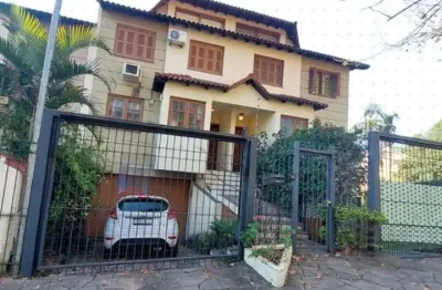 Casa com 3 quartos à venda na Rua Matias José Bins, --, Três Figueiras, Porto Alegre
