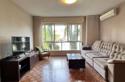 Charmoso apartamento no bairro rio branco, 102 m2, 3 dormitórios sendo 1 suíte, 2 vagas cobertas.