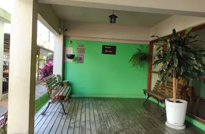 Excelente apartamento de dois dormitórios na av. teresopolis com 68m2