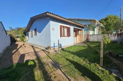 Casa para venda - 79.22m² 2 dormitórios, + casa de 1 dormitório nos fundos, piscina e quiosque com churrasqueira - espirito santo