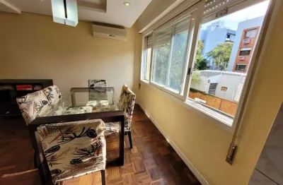 Apartamento com 3 quartos à venda na Rua General Souza Doca, --, Petrópolis, Porto Alegre