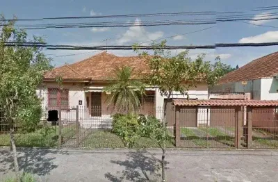 Casa com 3 quartos à venda na Rua Barão do Amazonas, --, Partenon, Porto Alegre