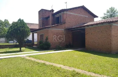 Casa para venda com 2 dormitórios e 3 vagas no bairro belém novo