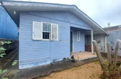 Casa com 2 quartos à venda na Rua Itacurubi, --, Vila Nova, Porto Alegre