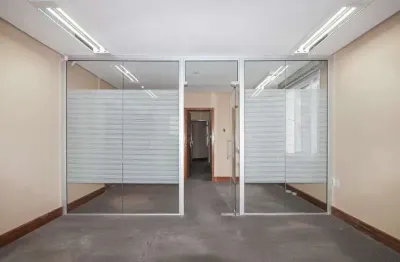 Sala comercial à venda na Avenida Benjamin Constant, --, São João, Porto Alegre