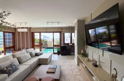 Vende-se linda cobertura com 3 quartos (1 suíte), 209m², 2 vagas e piscina – três figueiras