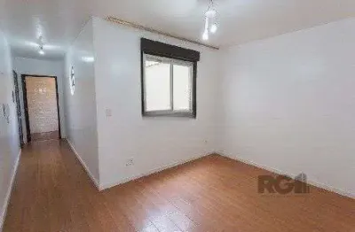 Apartamento com 1 quarto à venda na Rua Portuguesa, --, Partenon, Porto Alegre