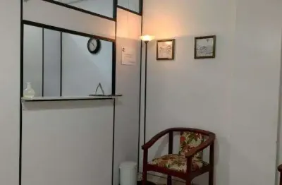 Sala comercial na av. cristovão colombo, medindo 53,16 m² privativos