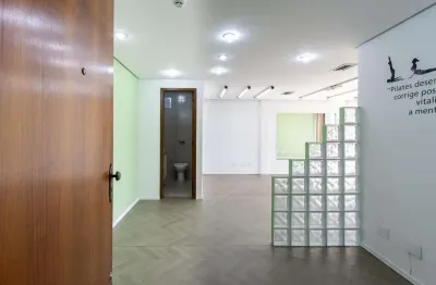 Sala com 35,60 m² de área privativa no edifício erico veríssimo center