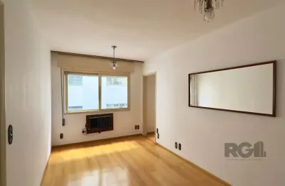 Apartamento semimobiliado com ótima localização no centro histórico