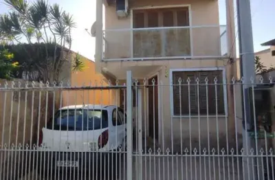 Sobrado de 3 pisos localizado no bairro hipica - 3 dormitórios