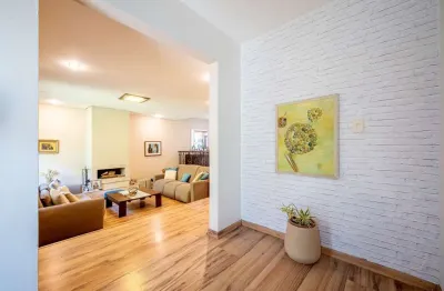 Casa com 3 quartos à venda na Rua Fonseca Guimarães, --, Medianeira, Porto Alegre