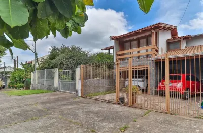 Casa com 2 quartos à venda na Rua Souza Lobo, --, Vila Jardim, Porto Alegre