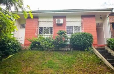 Casa com 3 quartos à venda na Rua Silvério Souto, --, Teresópolis, Porto Alegre