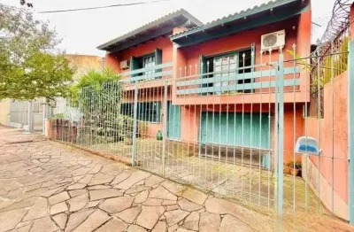 Casa com 3 quartos à venda na Rua Capibaribe, --, São Sebastião, Porto Alegre